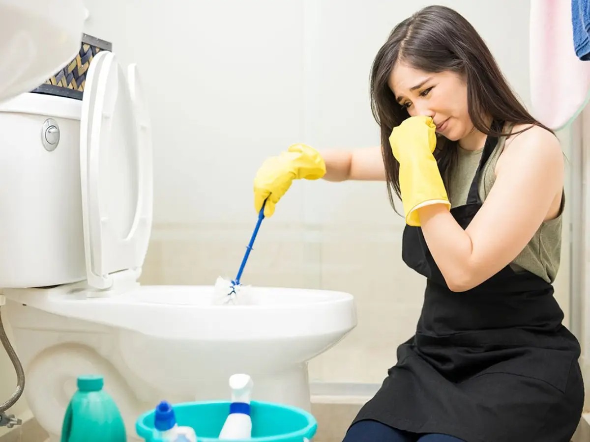 Xử lý mùi hôi nhà vệ sinh hiệu quả, sạch mùi an toàn và lâu dài